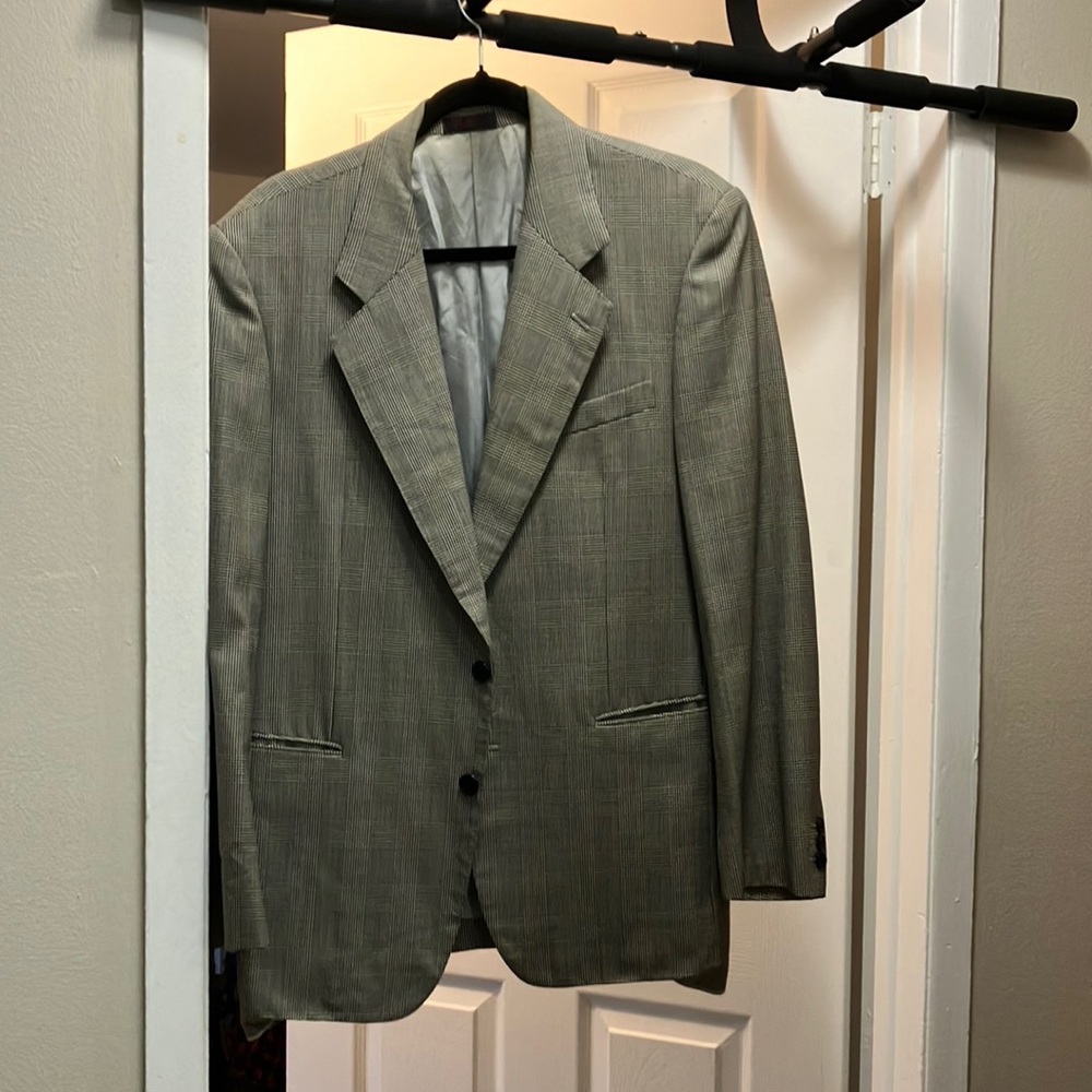 Gray Wool-Blend Suit with Notch Lapel
